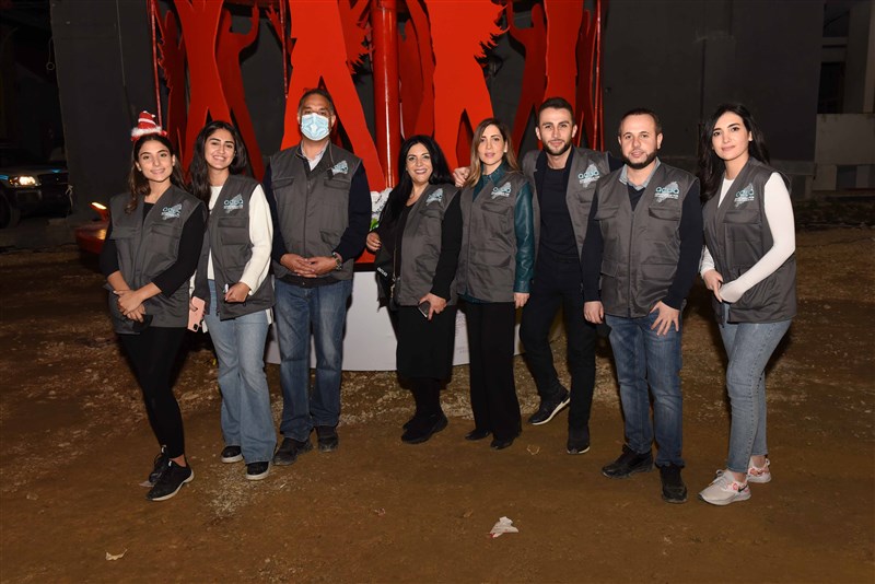 ACUA lights an exceptional Christmas tree in the presence of Beirut Governor 
